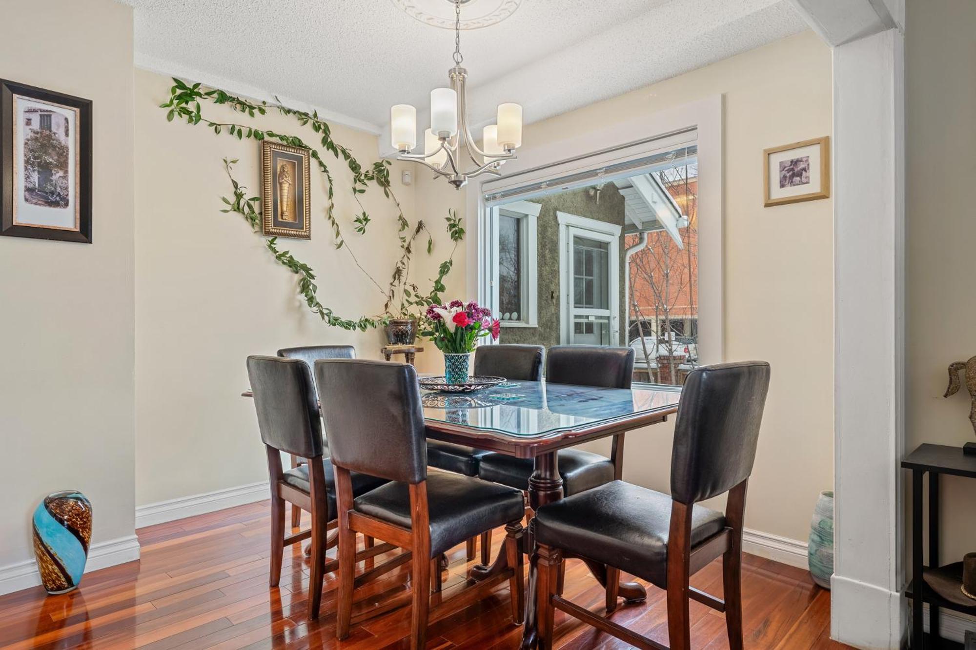 Crescent Heights Haus Homestay Calgary